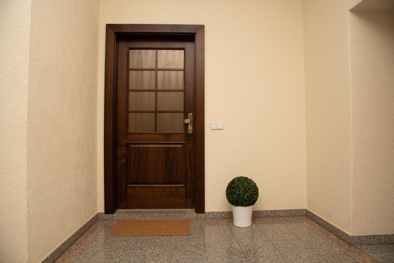 Kassberg Apartment Im Retro-Stil / Netflix & Wifi 开姆尼茨 外观 照片